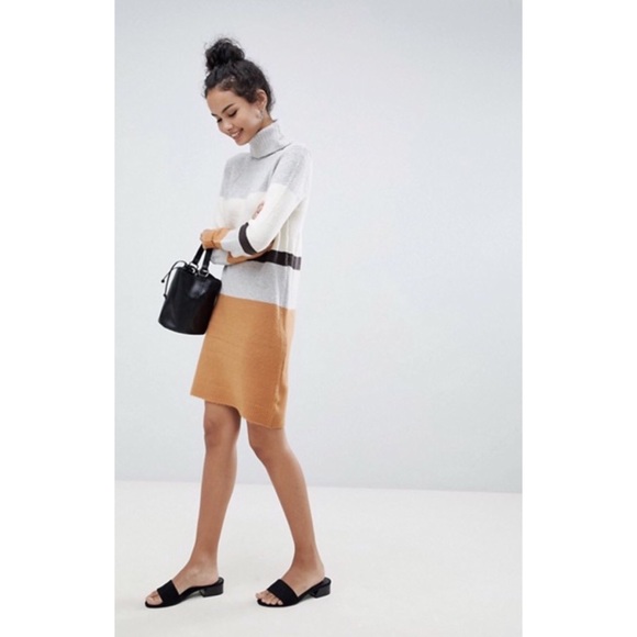 QED London Sweater Dress - Picture 2 of 5